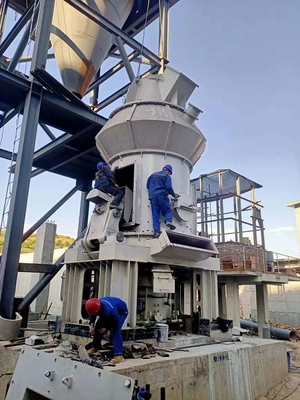De grote Molen van de de Molensteenkool van de Outputvrm Verticale Rol in Cementinstallatie 90t/H