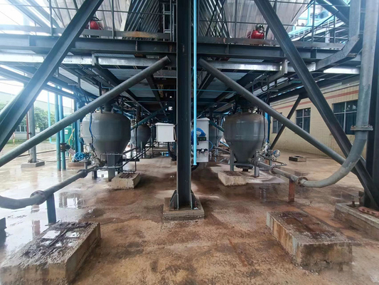 Op maat gemaakte Calciumcarbonaat pneumatische transportapparatuur, dichtfasige tank pomp lange afstand
